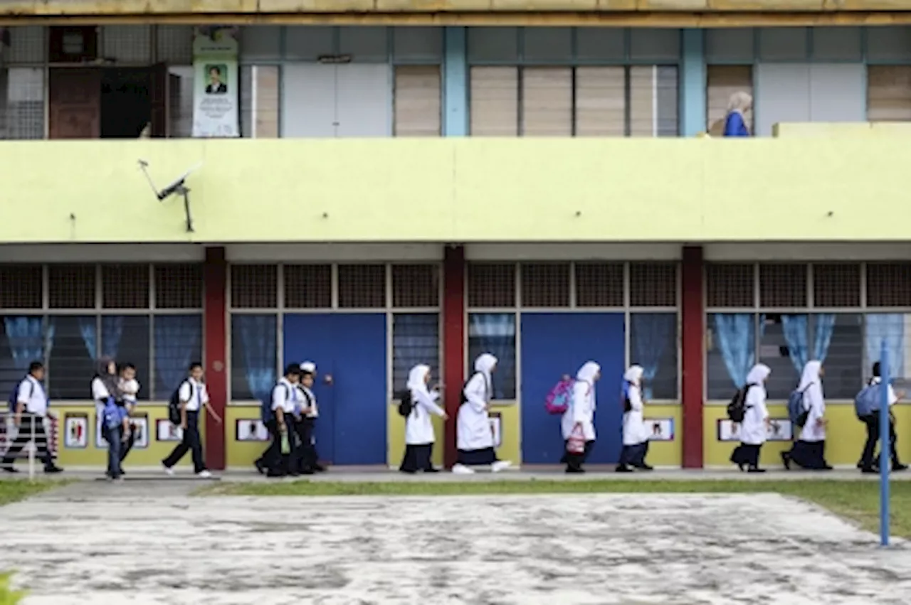 Sabah Education Dept: 91 pupils from SK Pulau Gaya down with food poisoning, school stops Supplementary Food Programme for afternoon session