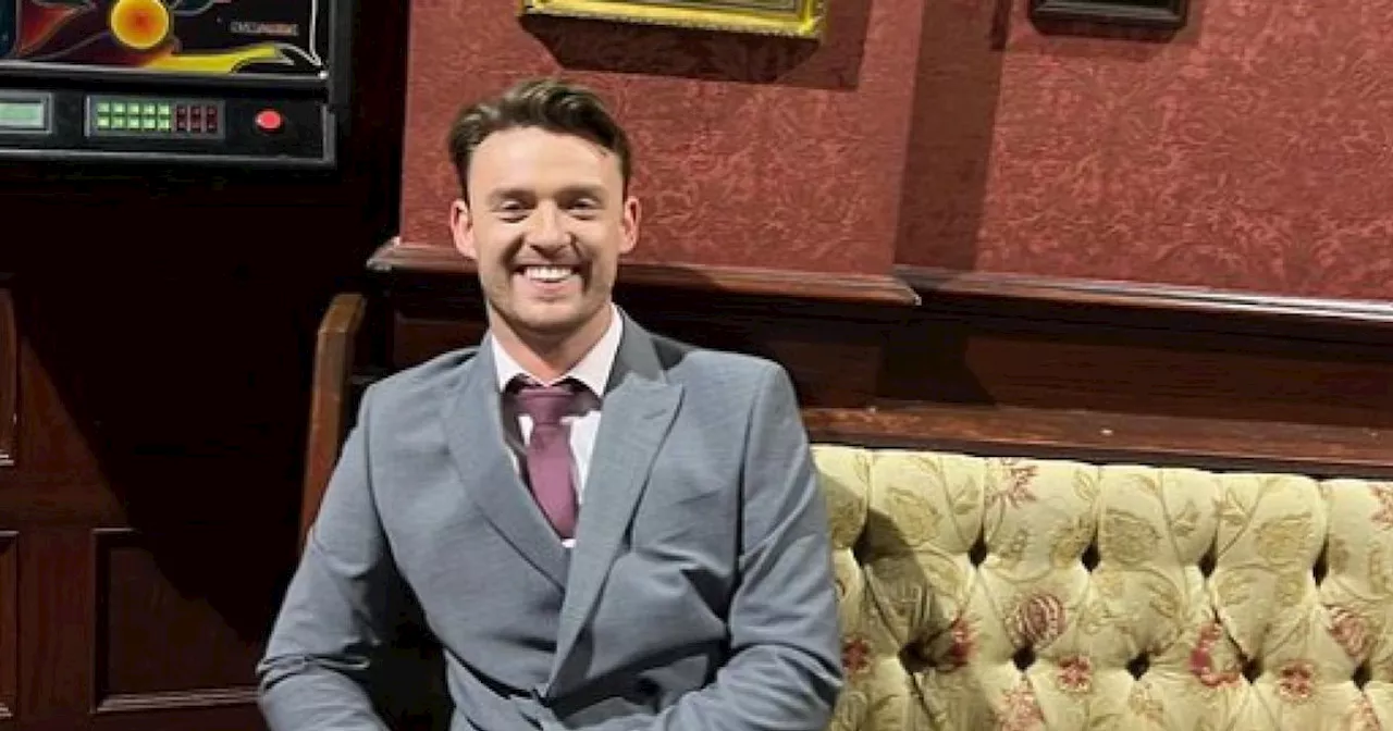 Corrie Joel star sent demand by fans after sharing unseen pictures from cobbles