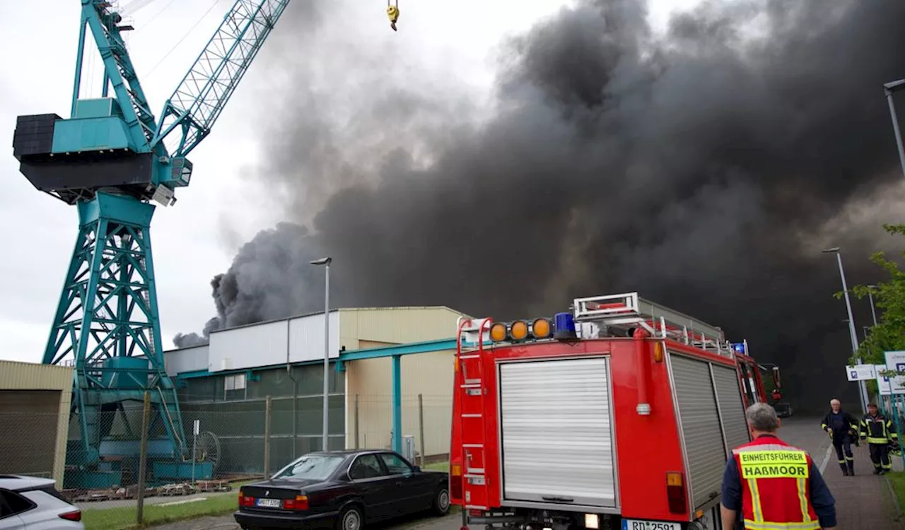 Wieder Rauch auf der Luxus-Werft: Feuerwehr ist da – und ganz schnell wieder weg