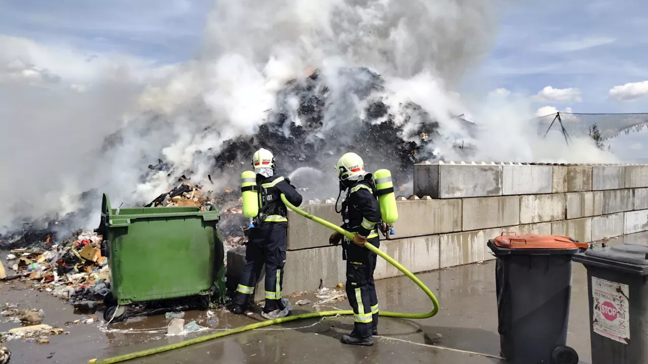 Feuer in der Wiener Neustädter Müllbehandlungsanlage