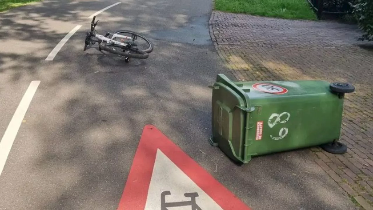 112-nieuws: vrouw zwaargewond na val van fiets • hond zit lang in auto