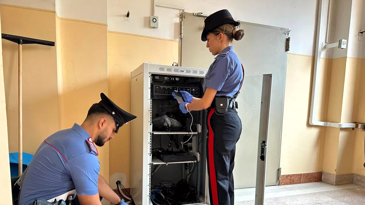 Cinque furti in tre mesi nelle stessa scuola, ladro incastrato dalle telecamere