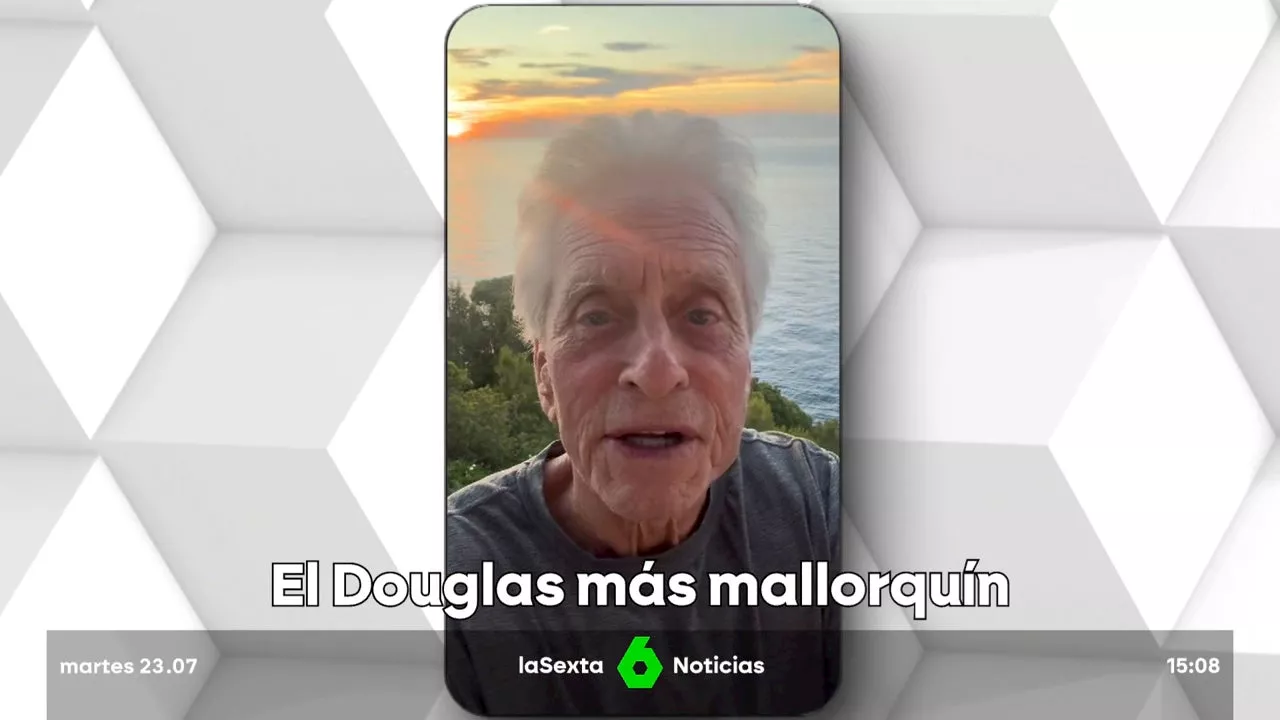 Michael Douglas 'celebra' su 80 cumpleaños en Valldemossa (Mallorca) rodeado de todo el pueblo