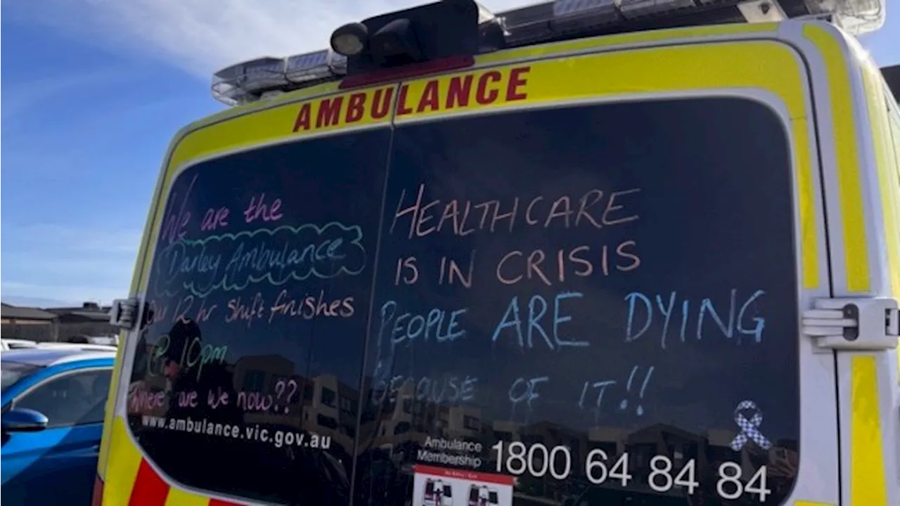 ‘Enough is enough’: Paramedics holds vote of no confidence in Ambulance Victoria