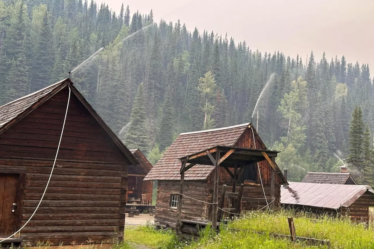 In historic Barkerville, B.C., a battle to keep town wet and safe from rampaging fire