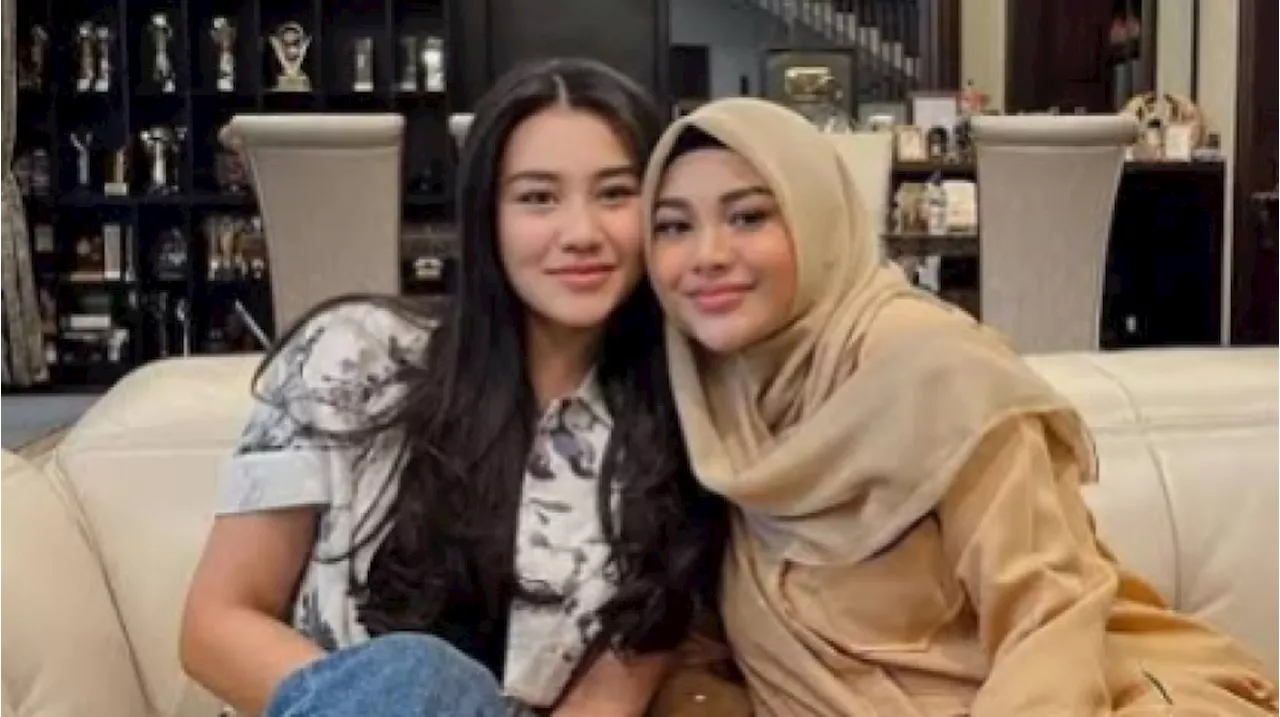 Beda Pendidikan Aaliyah Massaid dan Aurel Hermansyah, Kefasihan Baca Al Quran Beda Jauh