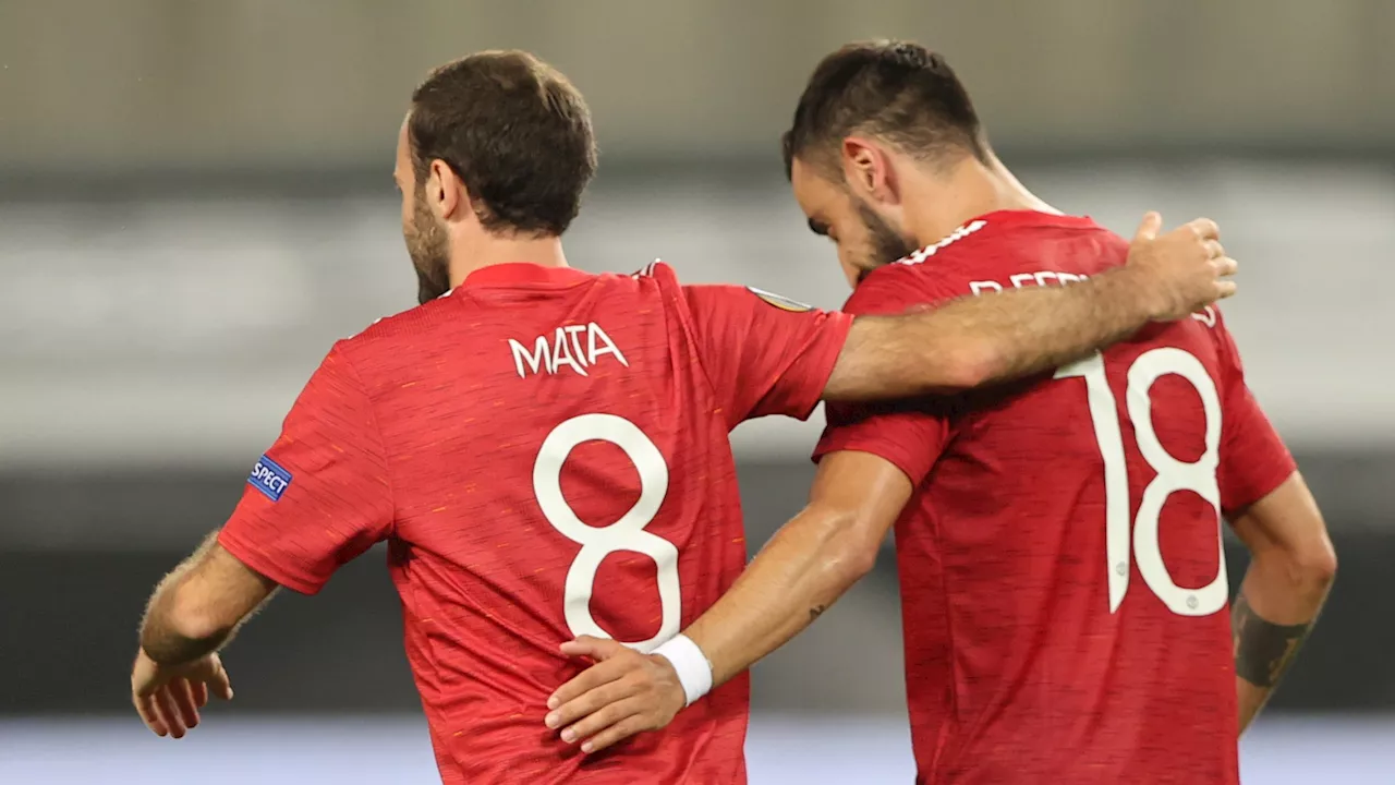 Bruno Fernandes sends Manchester United ‘magician’ touching message as he reflects on iconic shirt num...