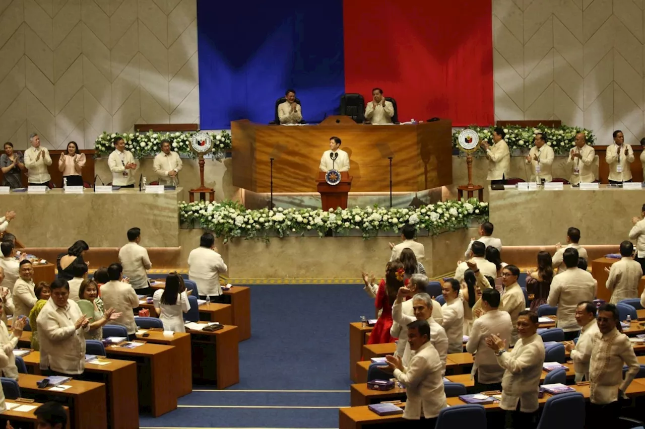 Over 120 rounds of applause, 2 standing ovation mark Marcos' 3rd SONA