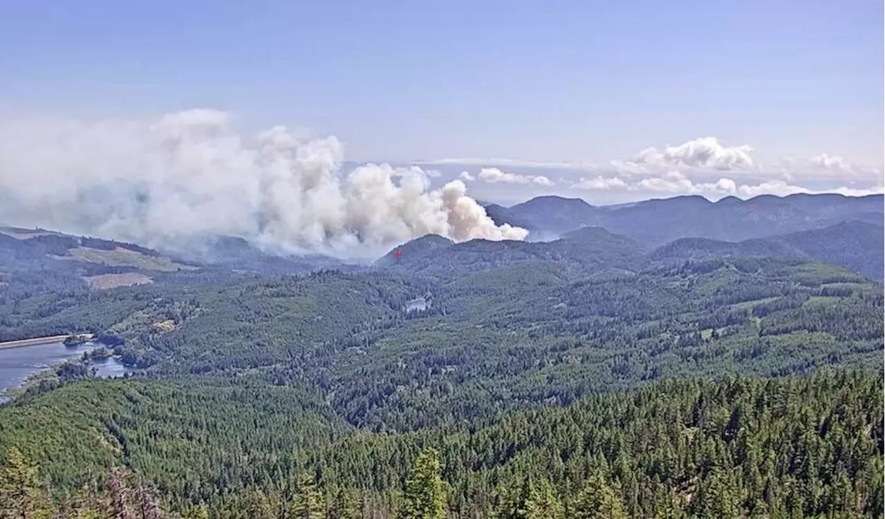 Wildfire closes Sooke Potholes Park, campground evacuated