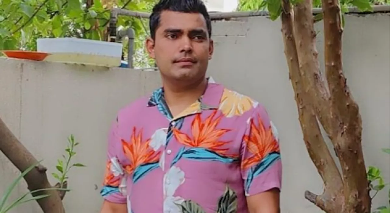 Internet goes wild as Umar Akmal emerges in pink floral outfit