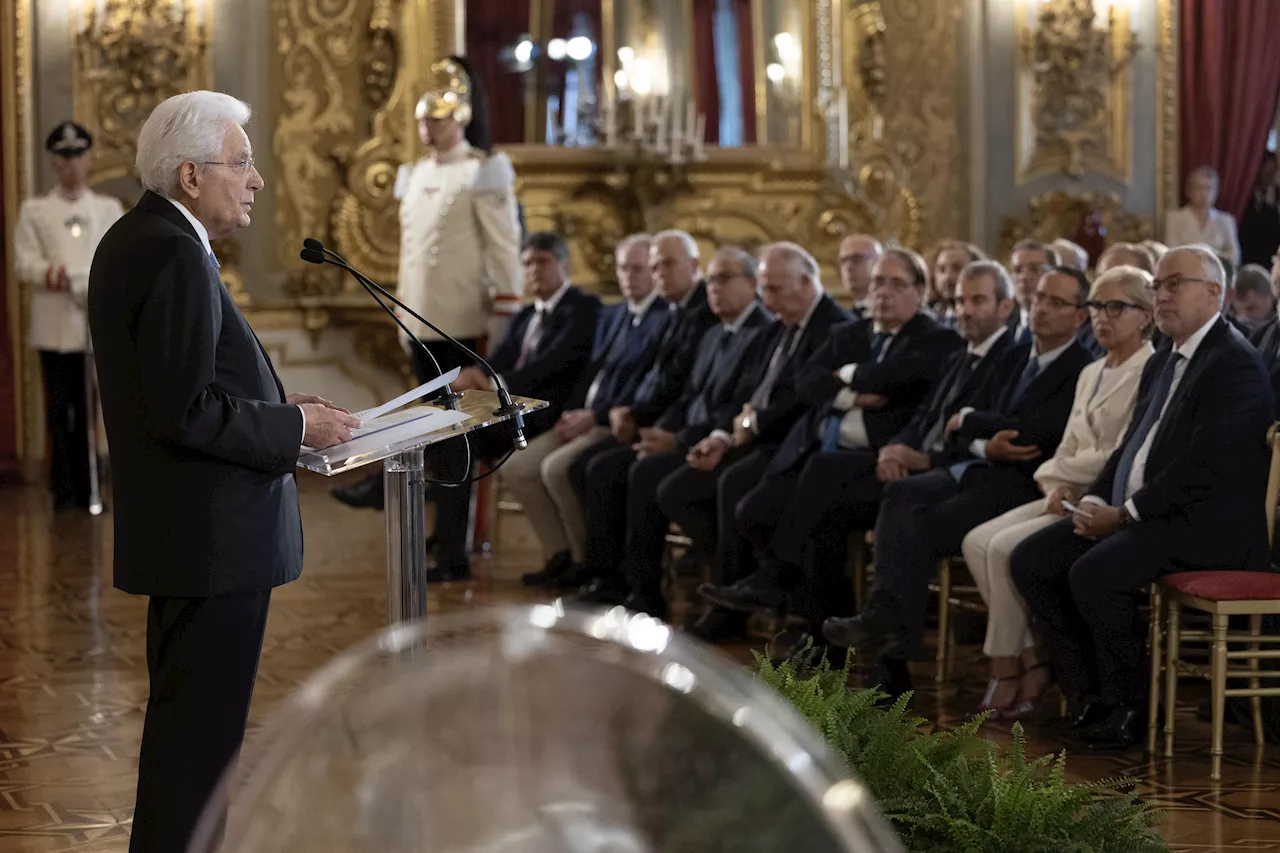 Mattarella difende cronisti e la libertà di informazione: la parole del Presidente