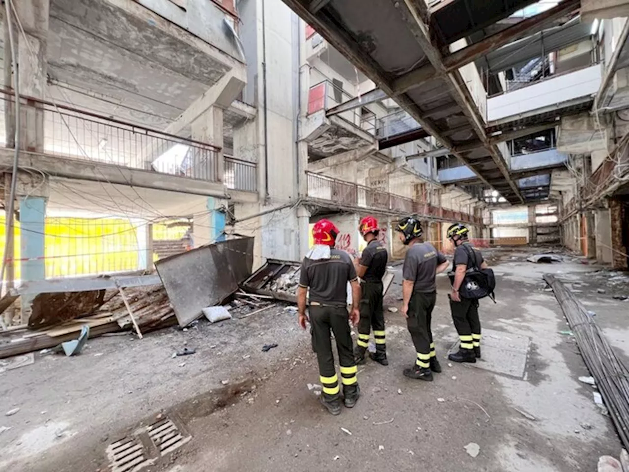 Scampia collapse death toll rises to three