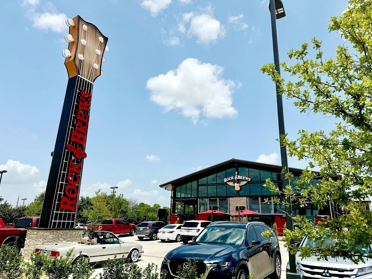 Rock & Brews Merges Comfort Food Classics, Craft Beer and Rock 'n' Roll