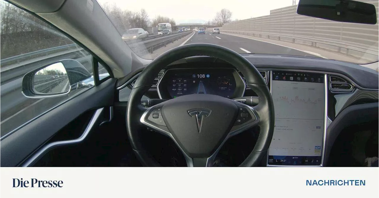 Gewinn bei Tesla fast halbiert