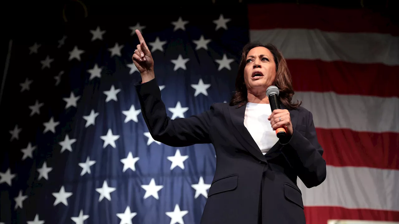 Kamala Harris à frente de Donald Trump em nova sondagem