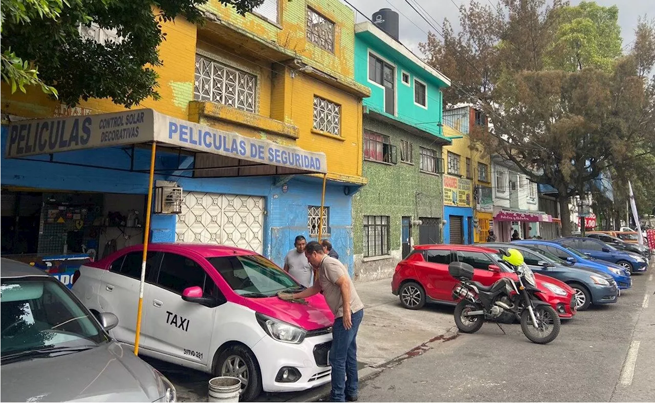 VIDEO: Con machetes y desarmadores, presuntos migrantes asaltan a vecinos de la alcaldía Gustavo A. Madero