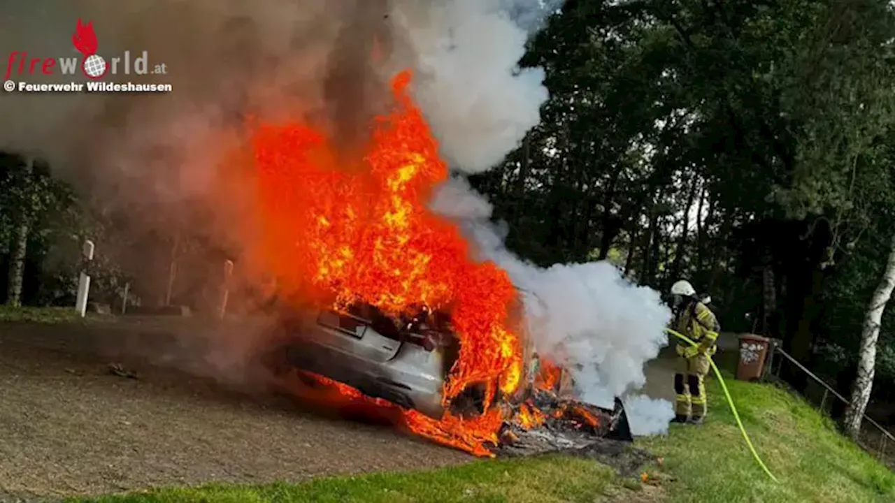 D: Vollbrand eines Autos auf A1-Parkplatz bei Wildeshausen