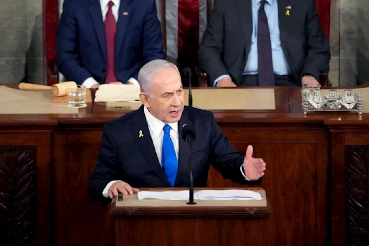 Netanyahu schildert pro-Palestijnse betogers tijdens toespraak in Capitool af als “Irans nuttige idioten”: “Sc