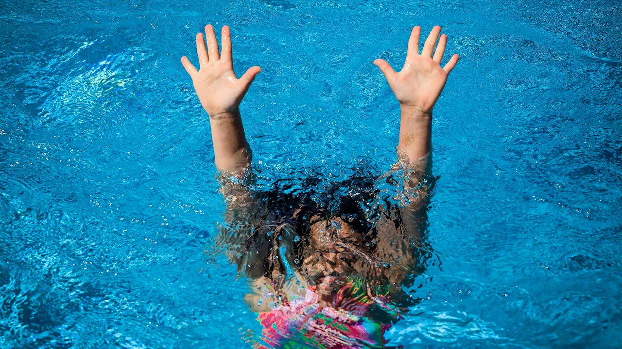  Darum solltest du niemals in den Pool pinkeln