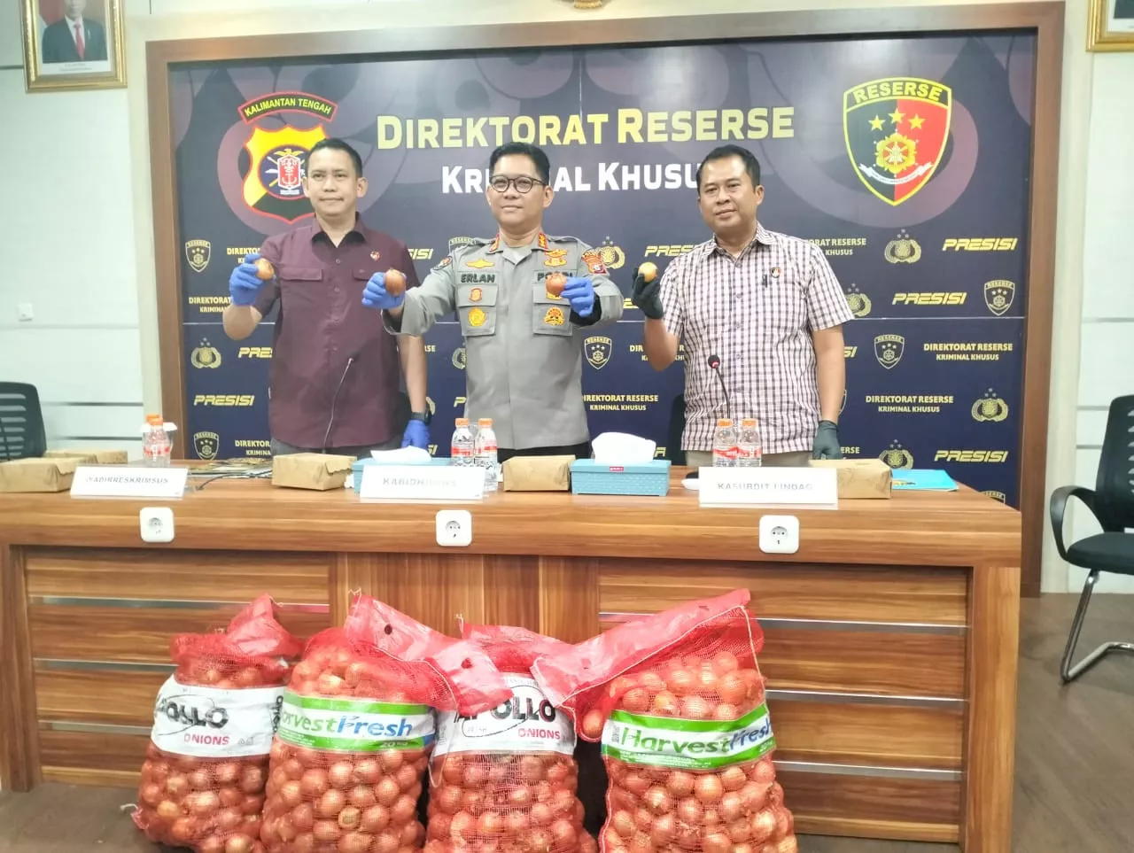 Polda Kalteng Gagalkan Penyelundupan 8,4 Ton Bawang Bombai Ilegal