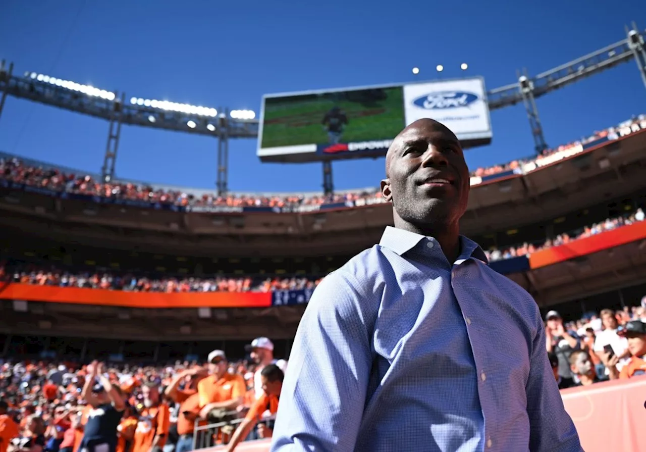 New video shows moment Terrell Davis was handcuffed, escorted off flight at John Wayne Airport