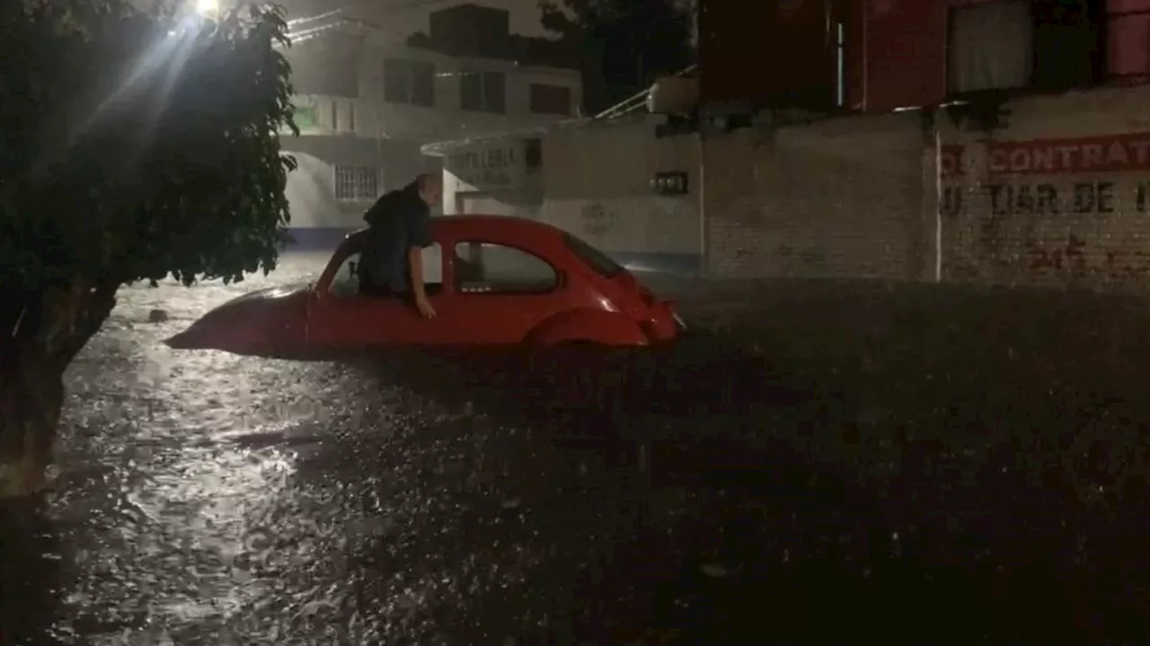 Reportan daños en vialidades tras lluvias en Cuernavaca, Morelos