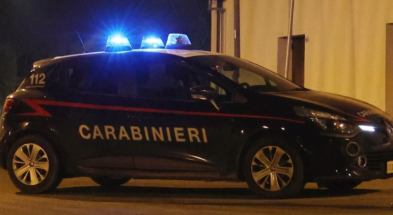 Maltratta moglie e figli e minaccia di dar fuoco all’appartamento, 44enne arrestato