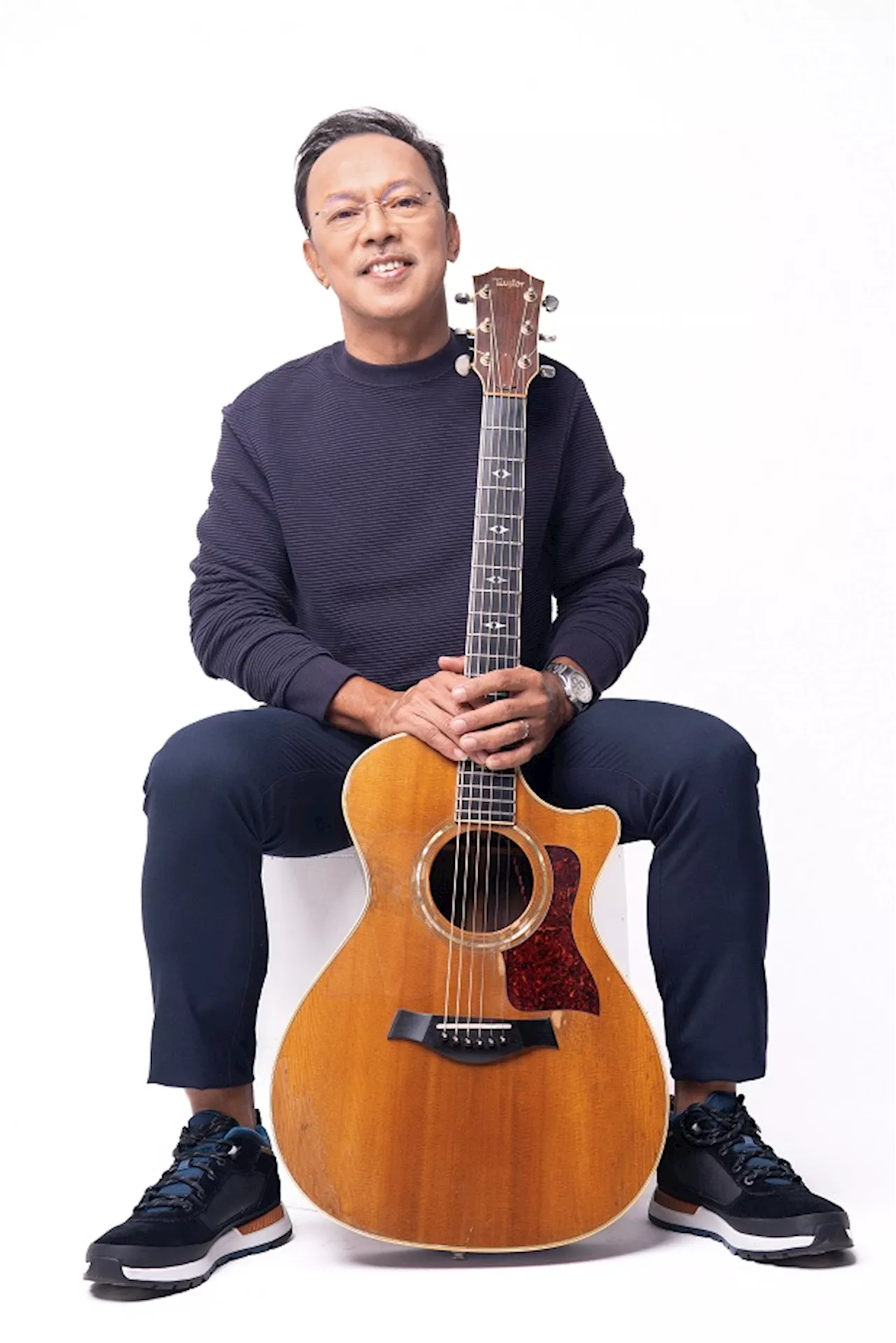 Noel Cabangon headlines City of Dreams Manila’s Center Play concert series