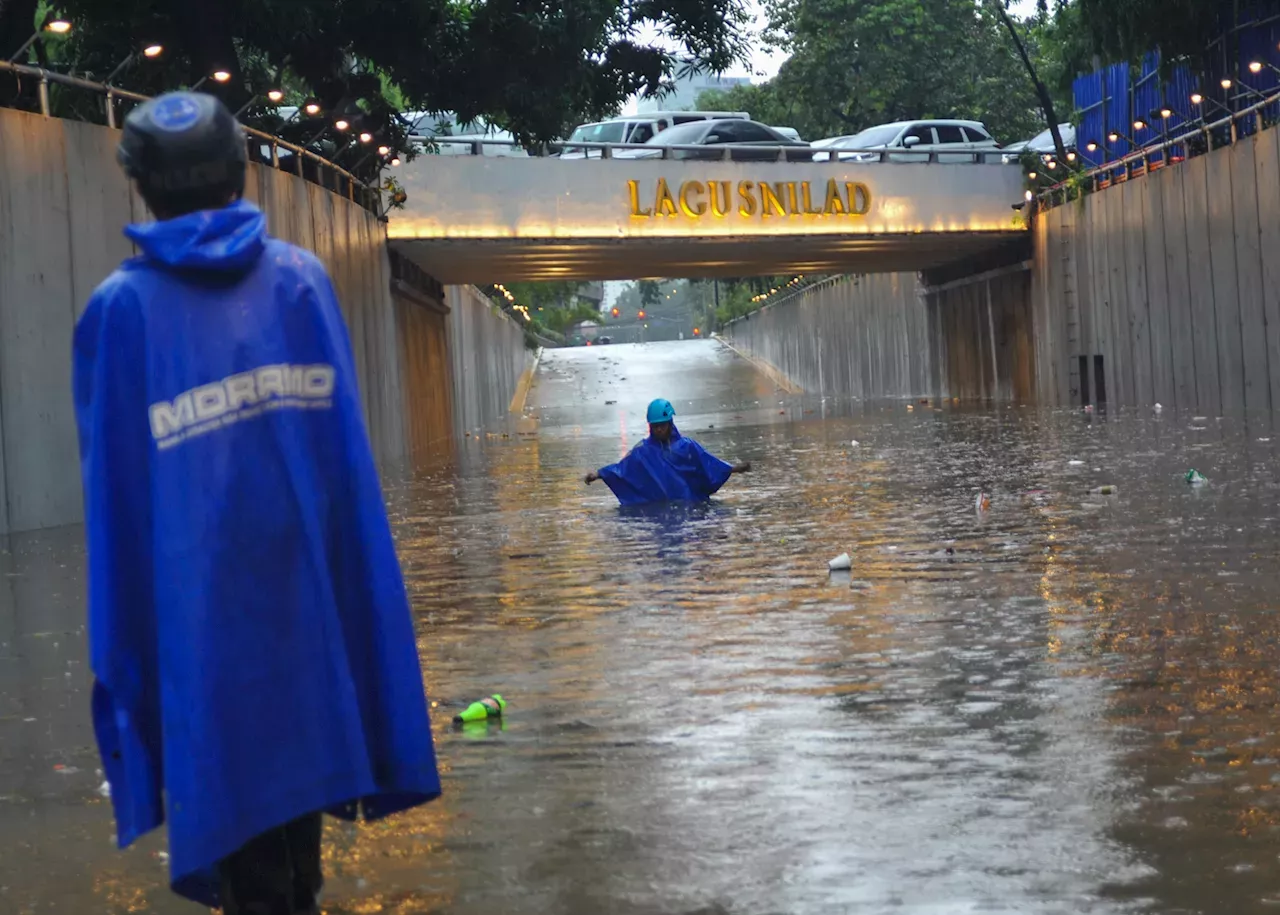 Streets Turned Into Rivers As Typhoon Gaemi Hits The Philippines ...