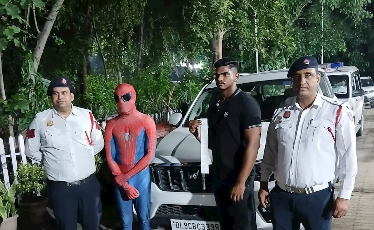 दिल्ली में Scorpio के बोनट पर दिखा &#039;स्पाइडरमैन&#039;, पुलिस ने दबोचा, ठोक डाला हजारों का जुर्माना