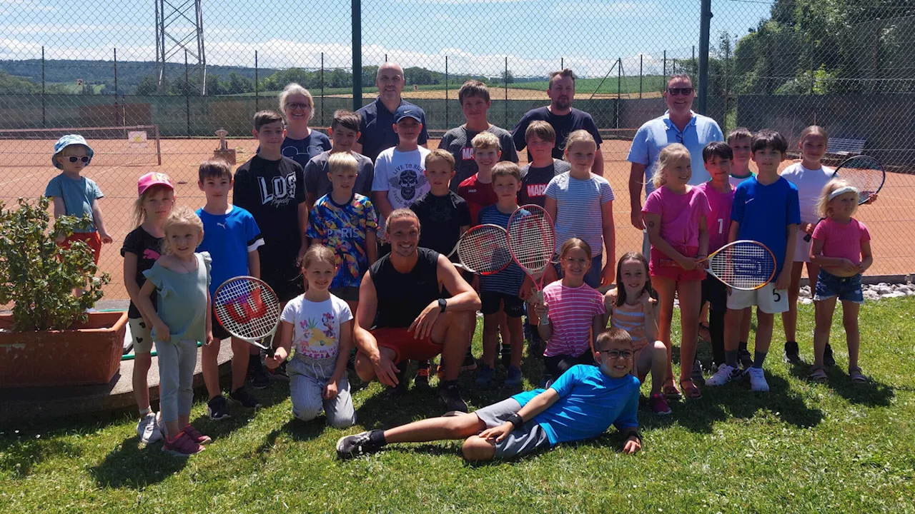 Tenniswoche in Atzenbrugg: 23 Kinder bekamen Einblick in den Sport