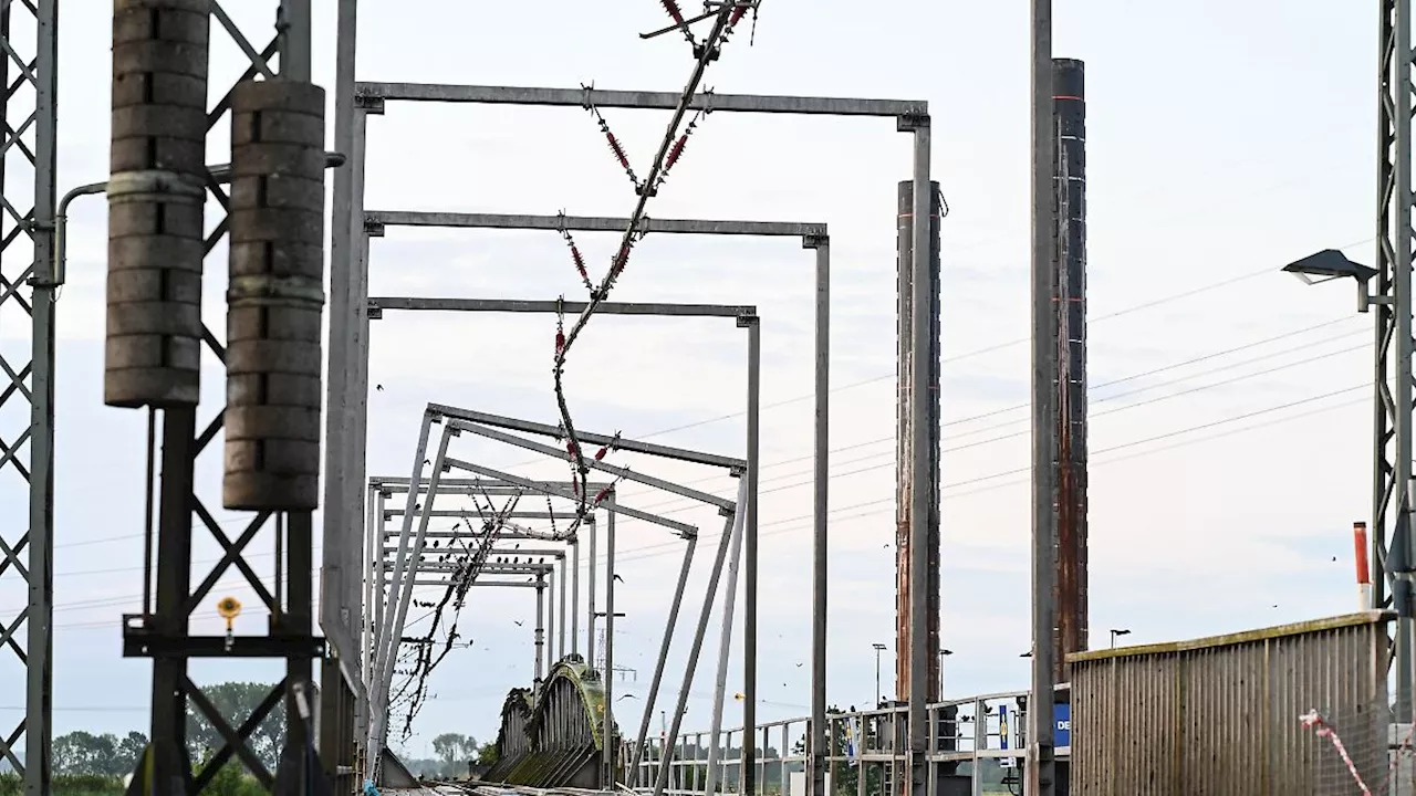 Niedersachsen & Bremen: Nach erneutem Schiffsunfall: Huntebrücke weiter gesperrt