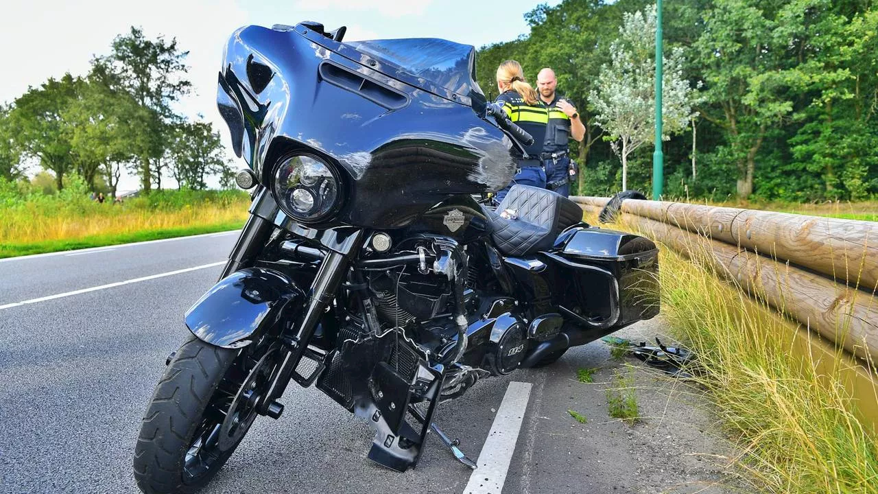 112-nieuws: motor beschadigd na botsing • man rijdt weer zonder rijbewijs