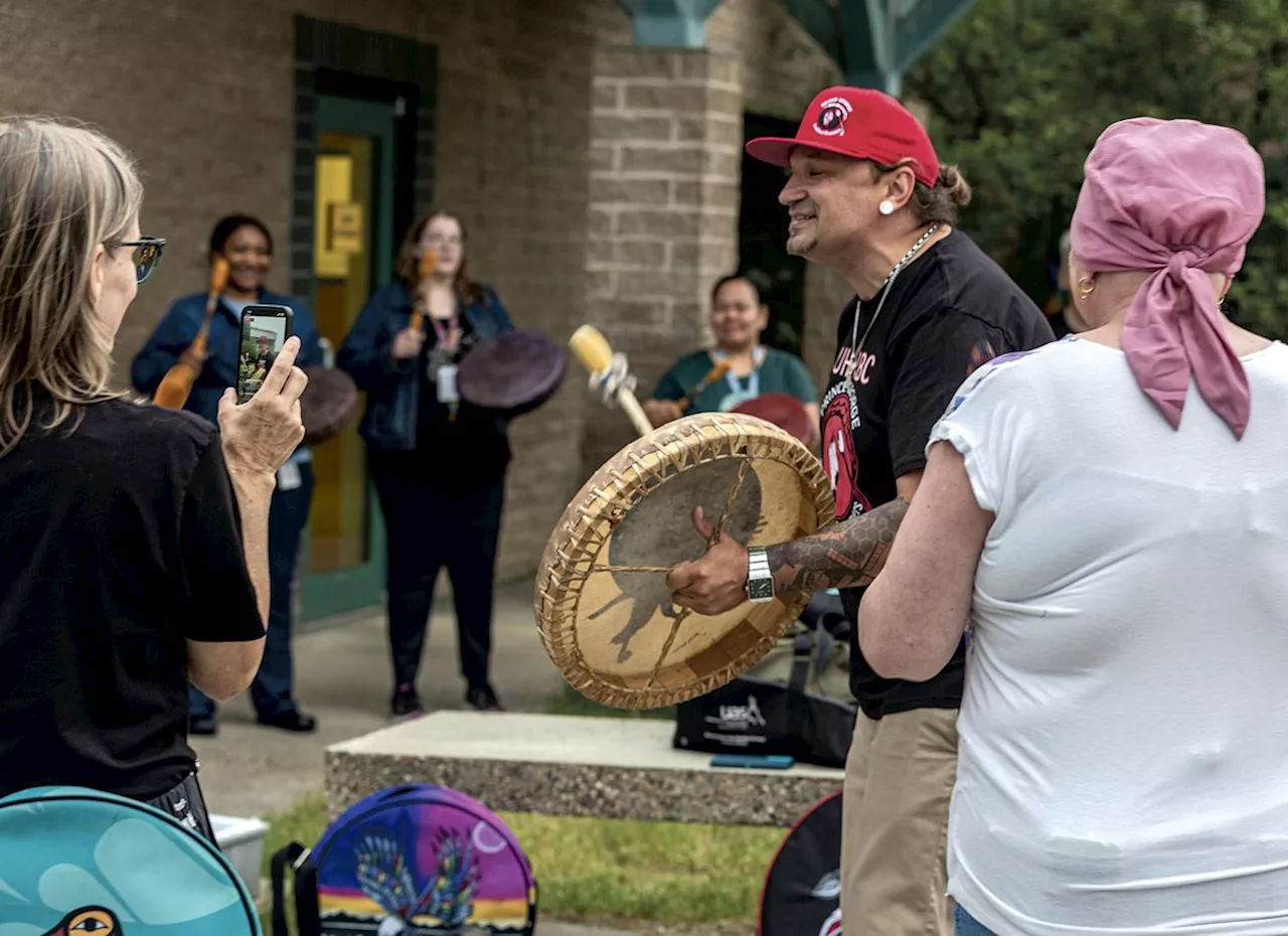 'The drumbeat is medicine:' Youth Treatment Centre given hand-made traditional drums