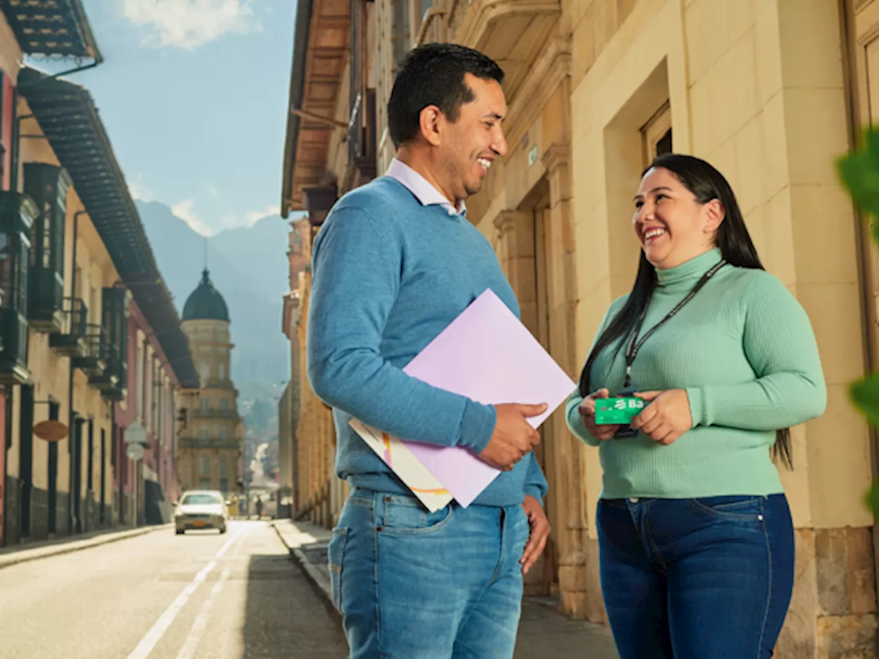 Bancolombia recibe reconocimiento como mejor banco del país por su apoyo a las pymes