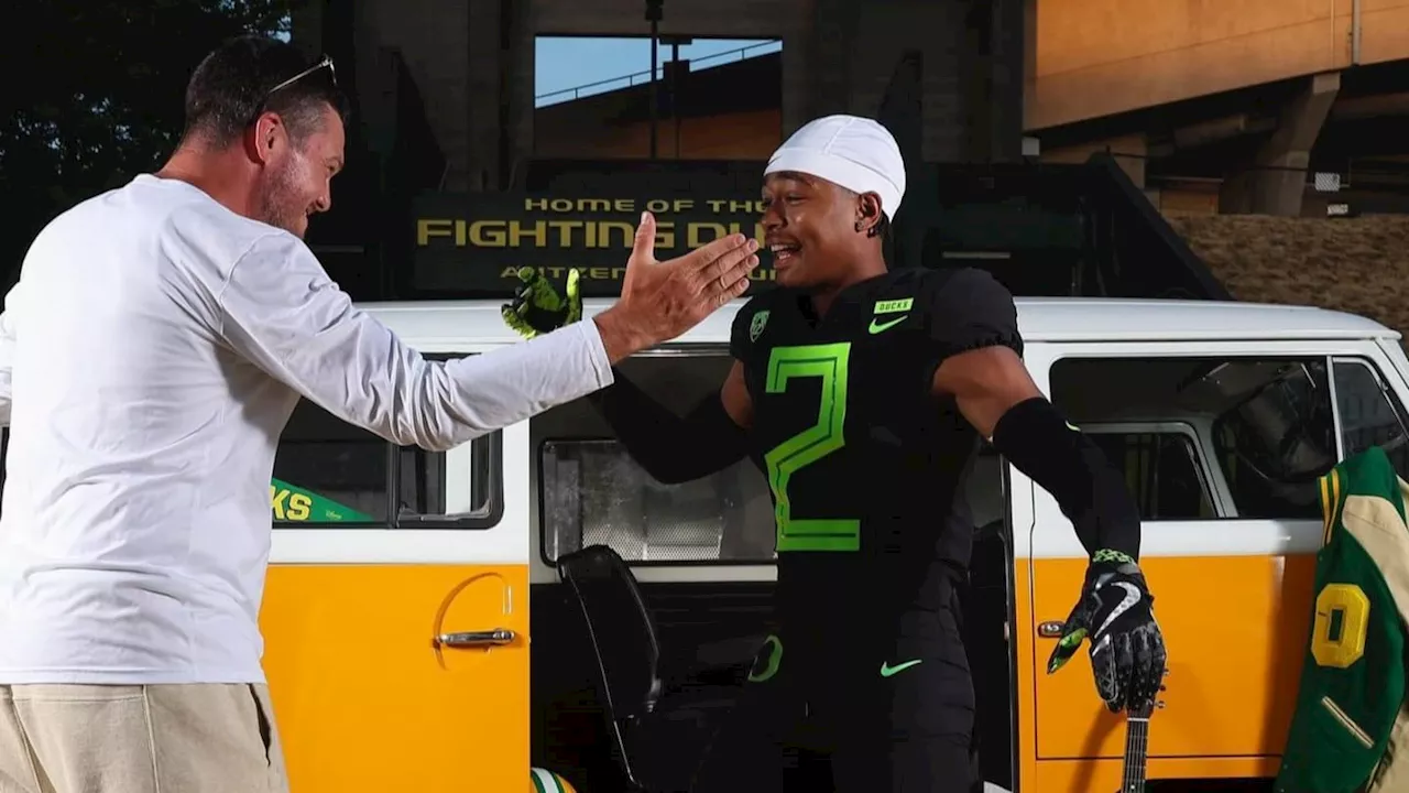 Oregon Ducks 4-Star Receiver Commit Flipping To Nebraska Cornhuskers?