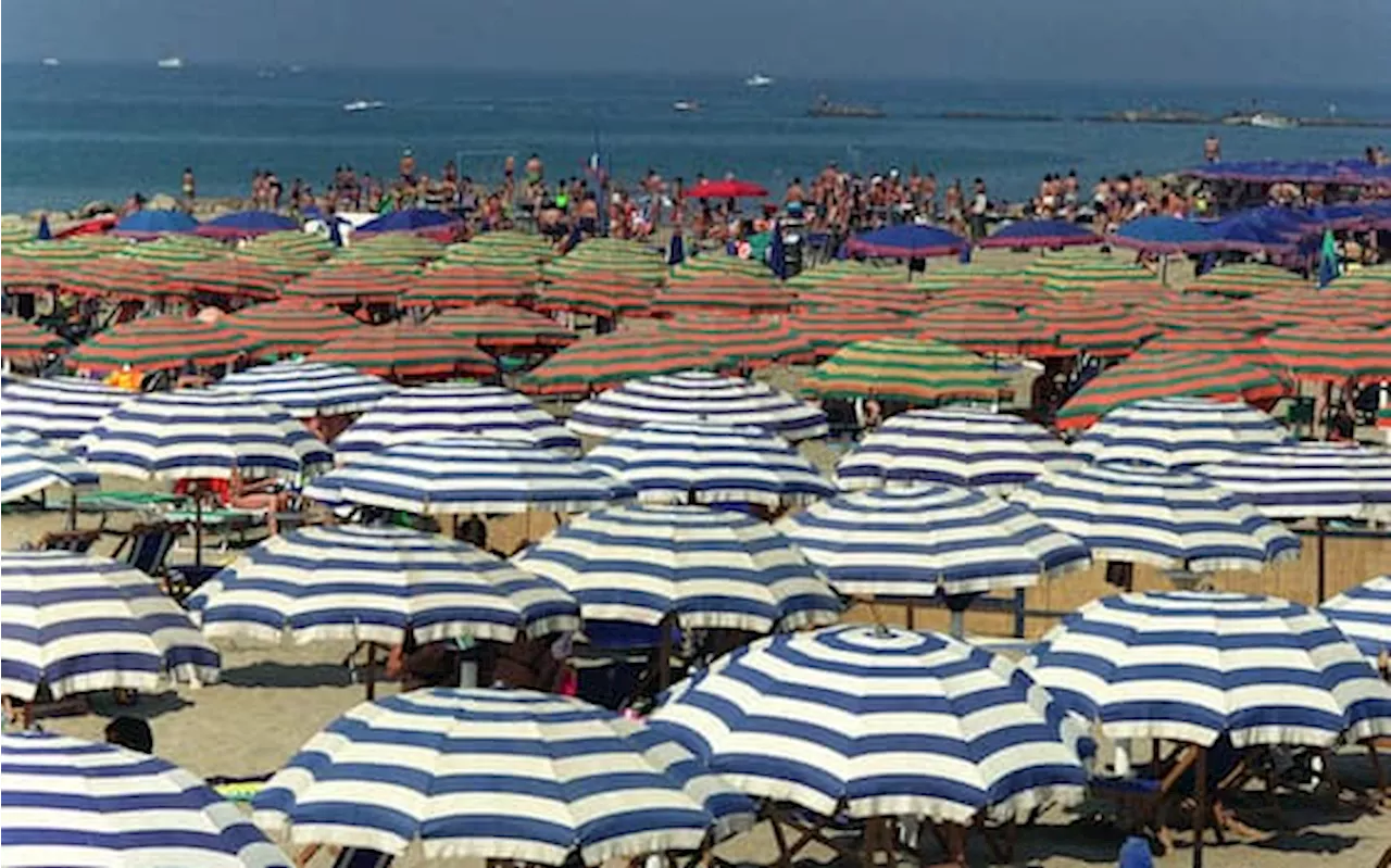 Vacanze estive 2024, l'indagine di Federalberghi: 'Viaggi brevi, ma più frequenti'