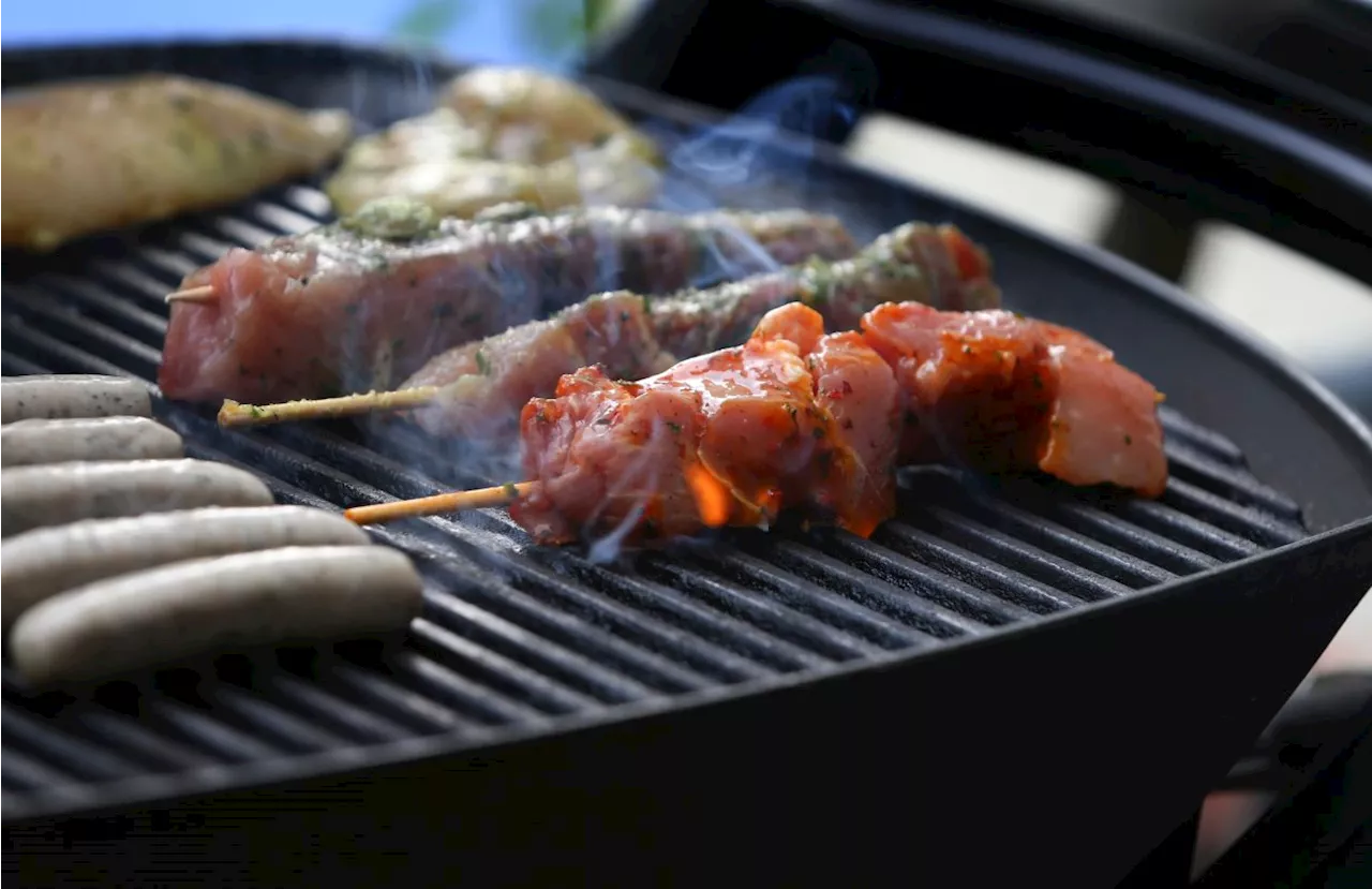 Do men eat more meat than women? Yes, but conditions apply