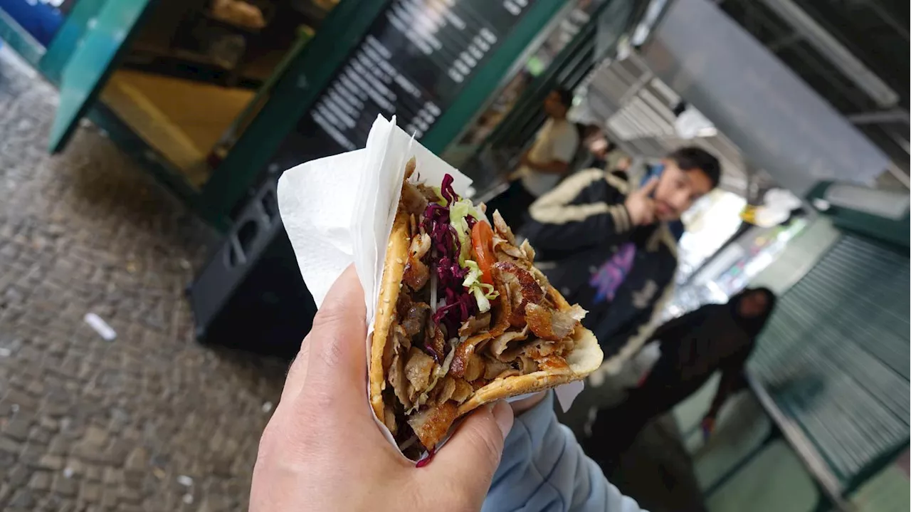 „Es ist völlig unklar, wo der Ursprung liegt“: Streit um türkische Patent-Initiative für den Döner