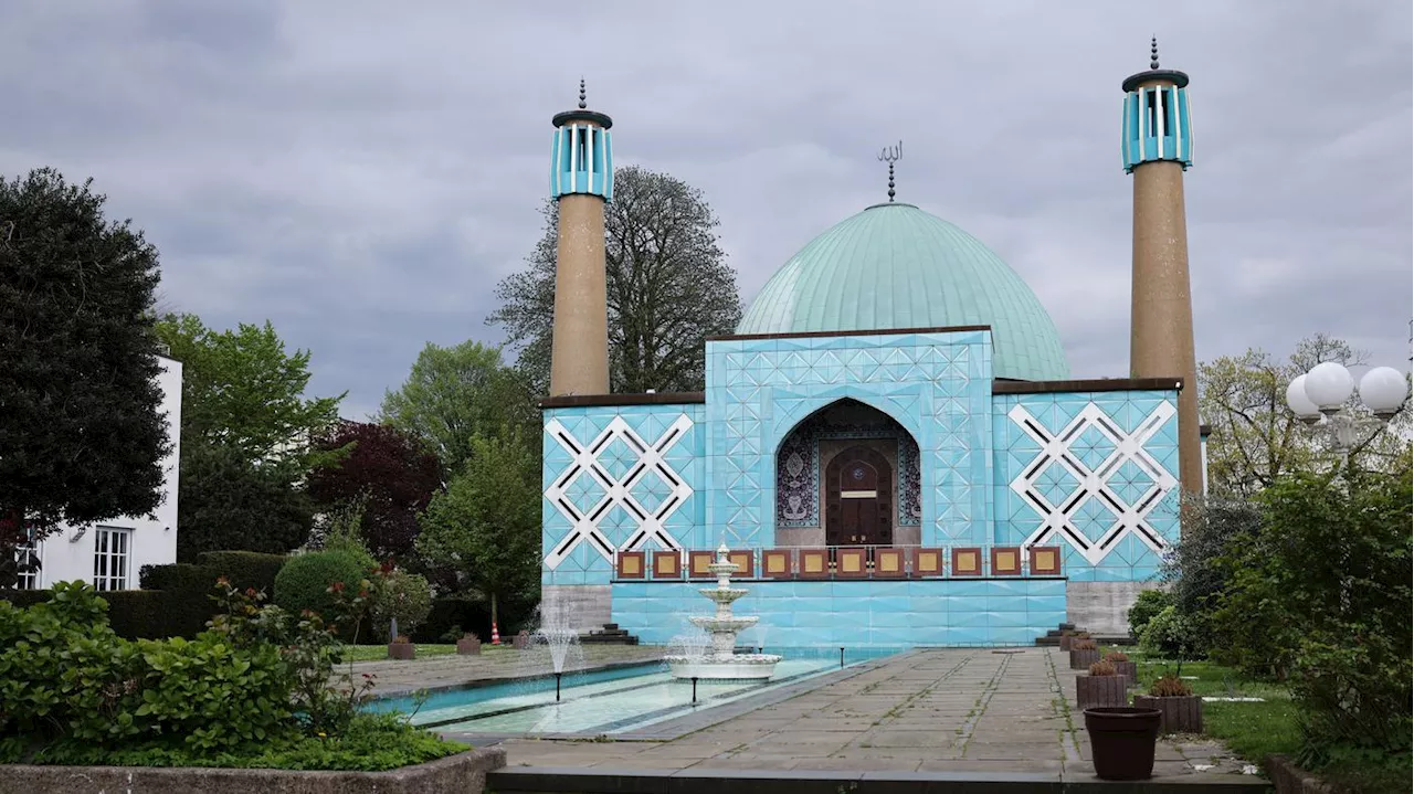 Polizeieinsatz in Blauer Moschee: Innenministerium verbietet Islamisches Zentrum Hamburg