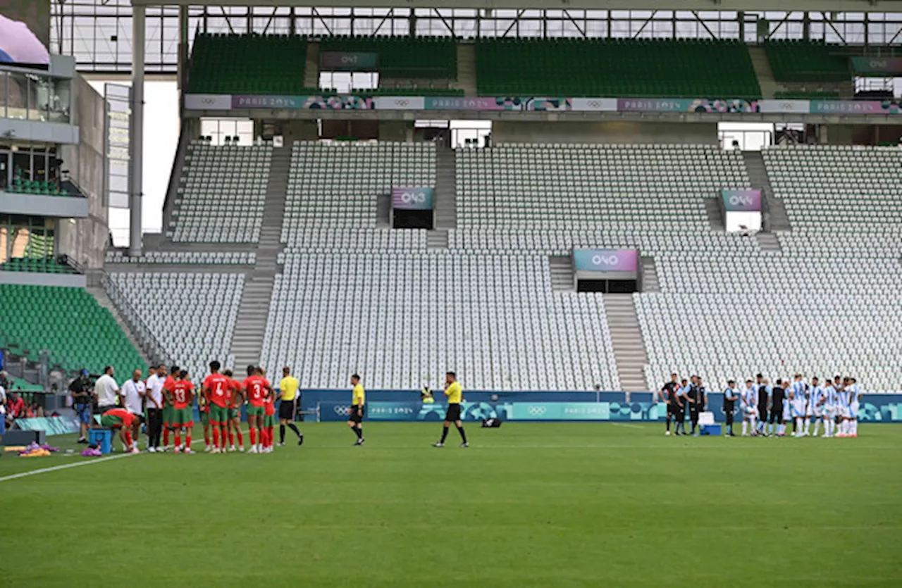 Morocco beat Argentina after pitch invasions, 2-hour stoppage and incredible VAR drama