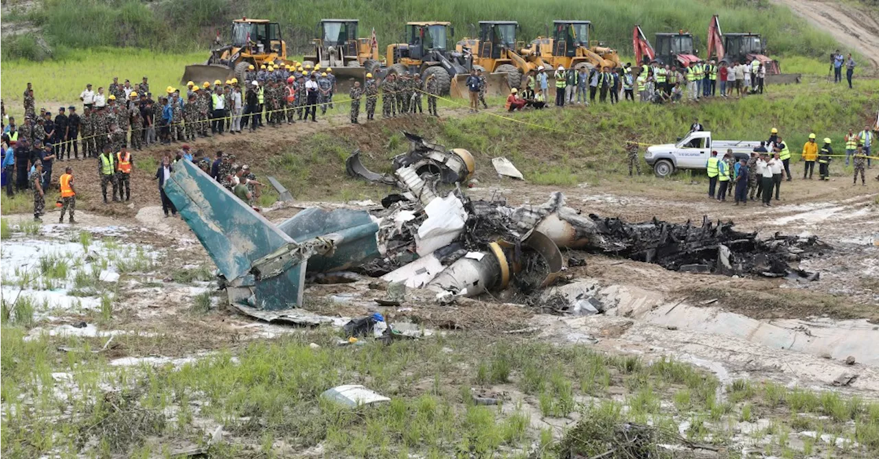 Avião cai durante decolagem no Nepal e mata 18; apenas piloto sobrevive