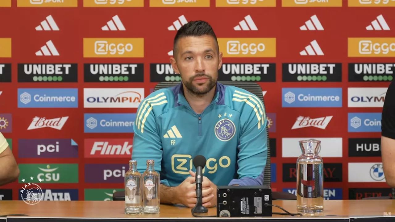 Francesco Farioli wordt tijdens persconferentie gevraagd naar keeperskwestie bij Ajax