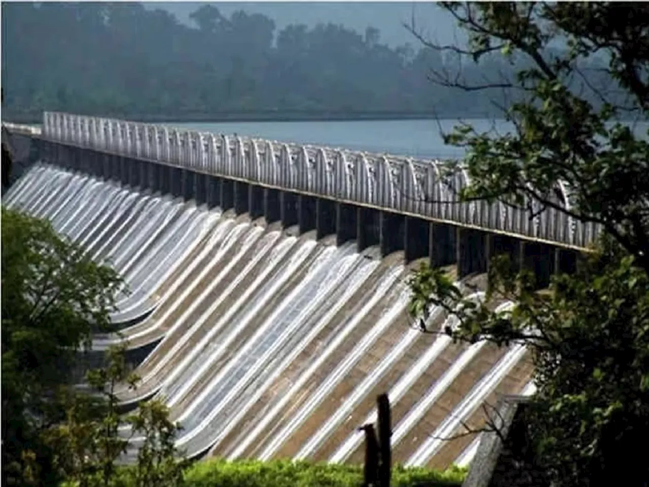 मुंबईला पाणीपुरवठा करणारं तानसा धरण शंभर टक्के भरलं; वर्षभराची चिंता मिटणार