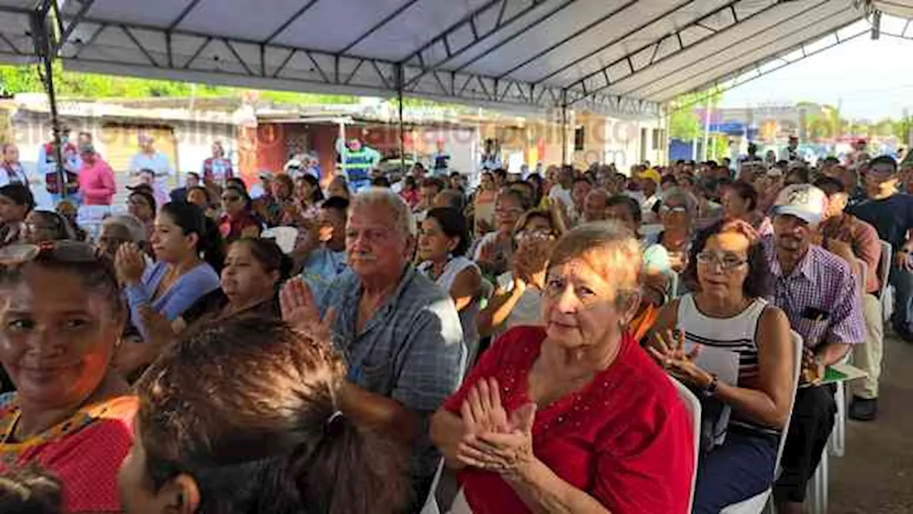 Ayuntamiento de Coatzacoalcos garantiza atención a peticiones ciudadanas