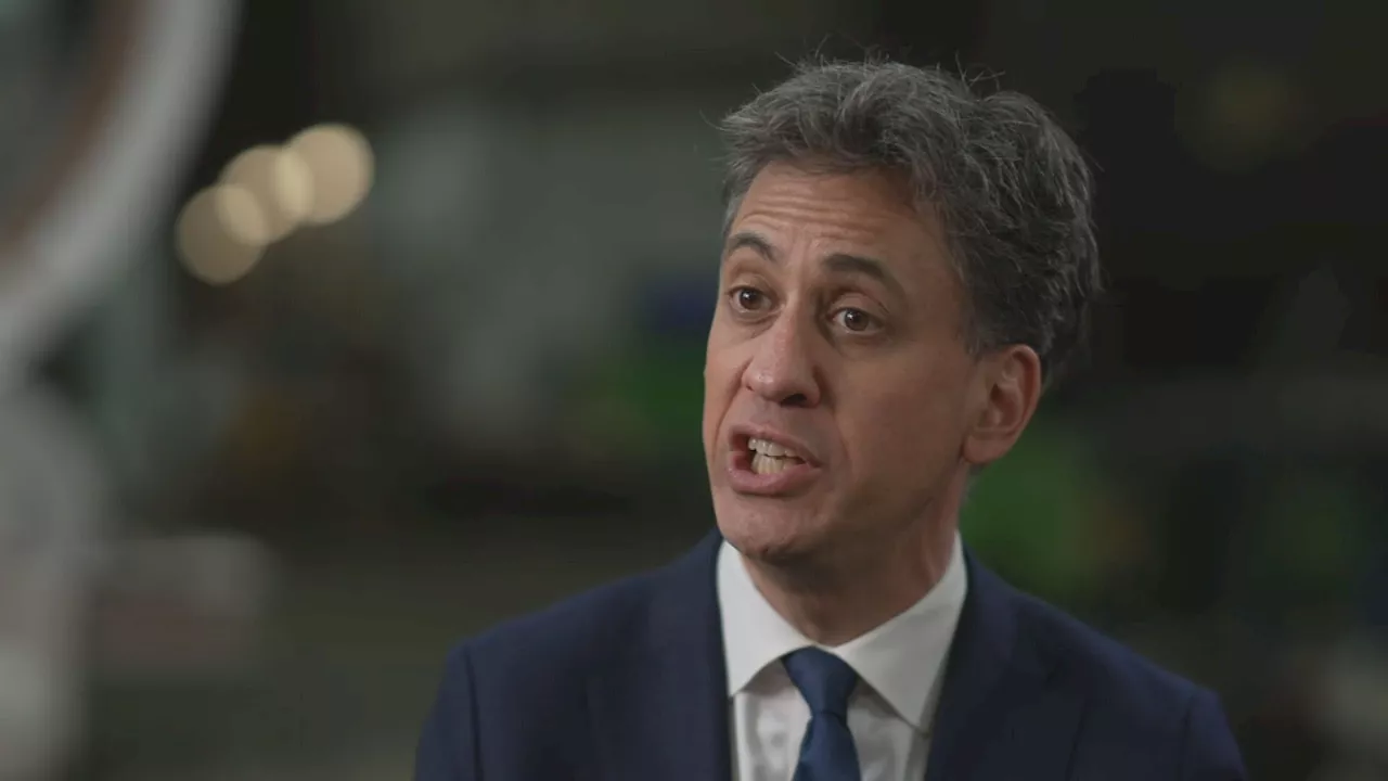 Ed Miliband ‘confident’ Labour will achieve clean power target by 2030