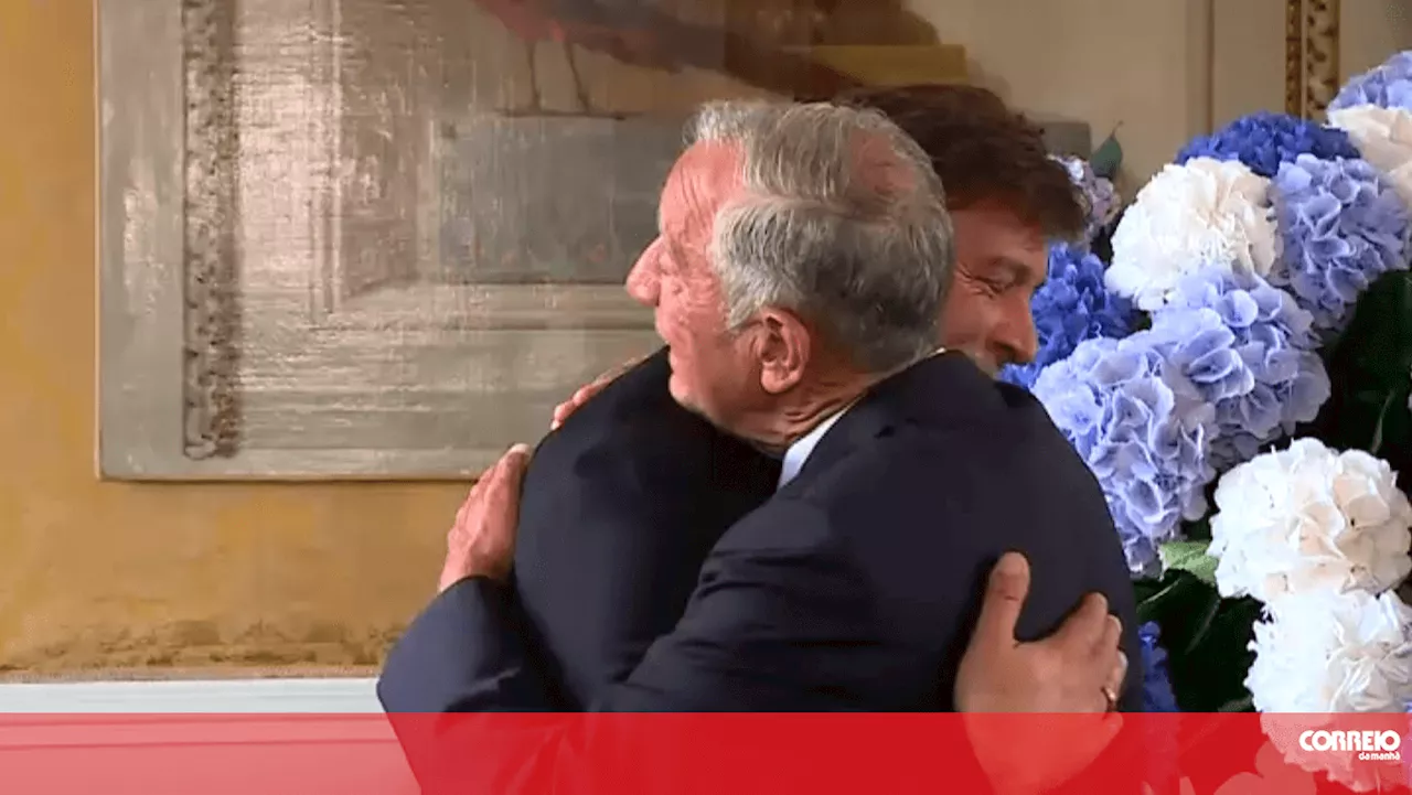 “É um dia bonito”: Tony Carreira condecorado em França por Marcelo Rebelo de Sousa