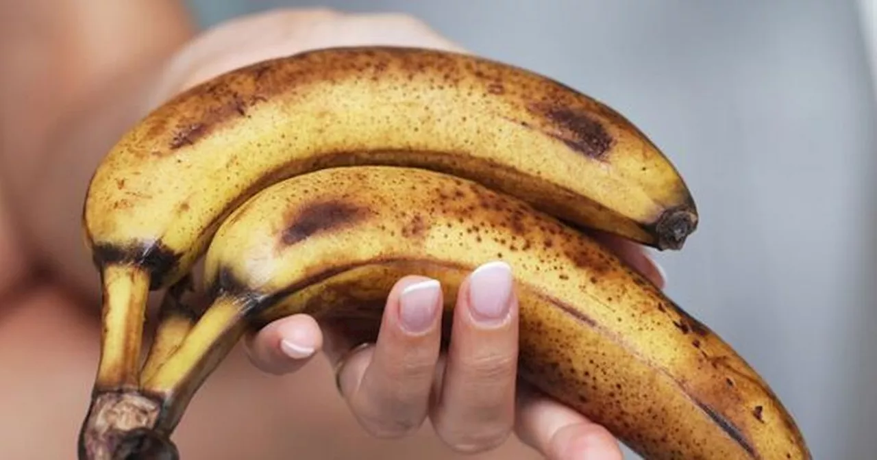 Nigella Lawson shares delicious recipe to turn old bananas into tasty treats