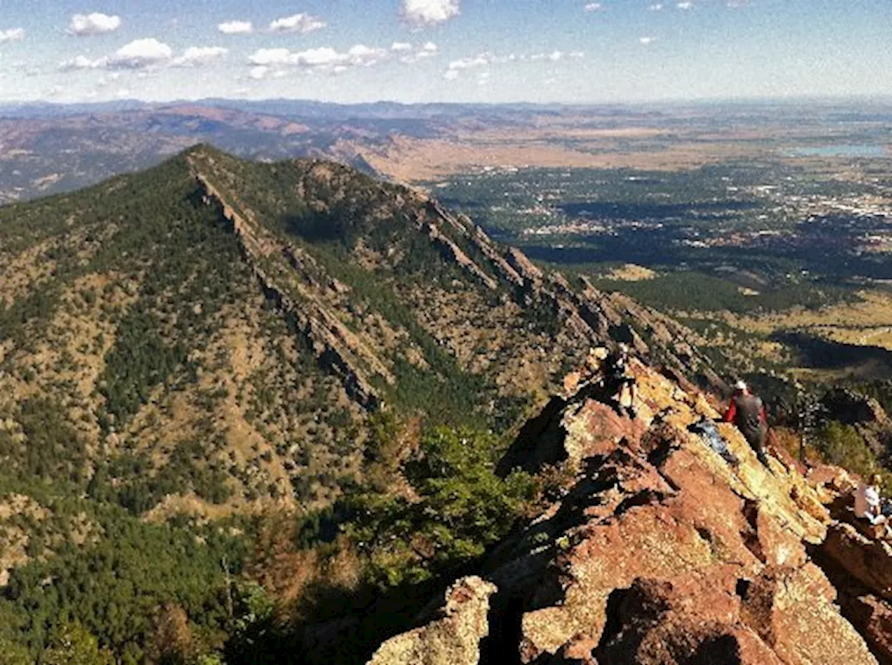 Boulder police investigate graffiti discovered near Green Mountain summit