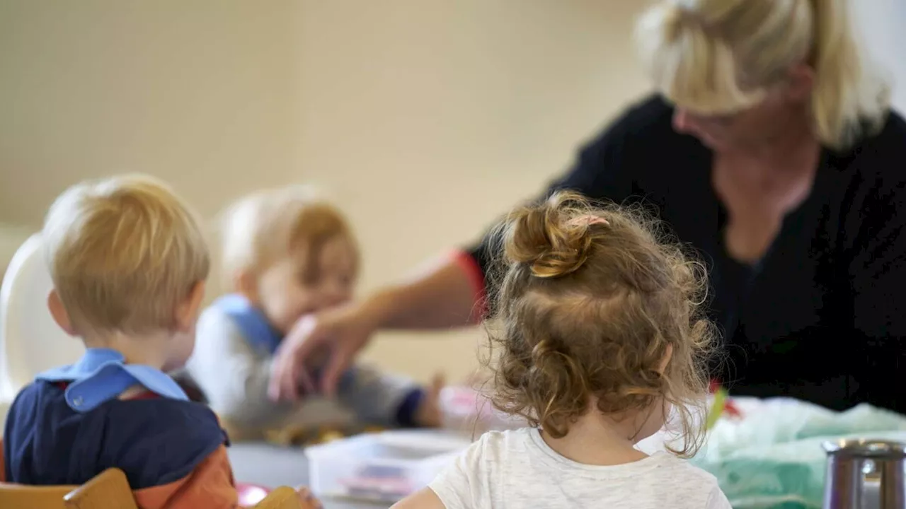 Igen i år er der færre unge, der vil være pædagoger og lærere